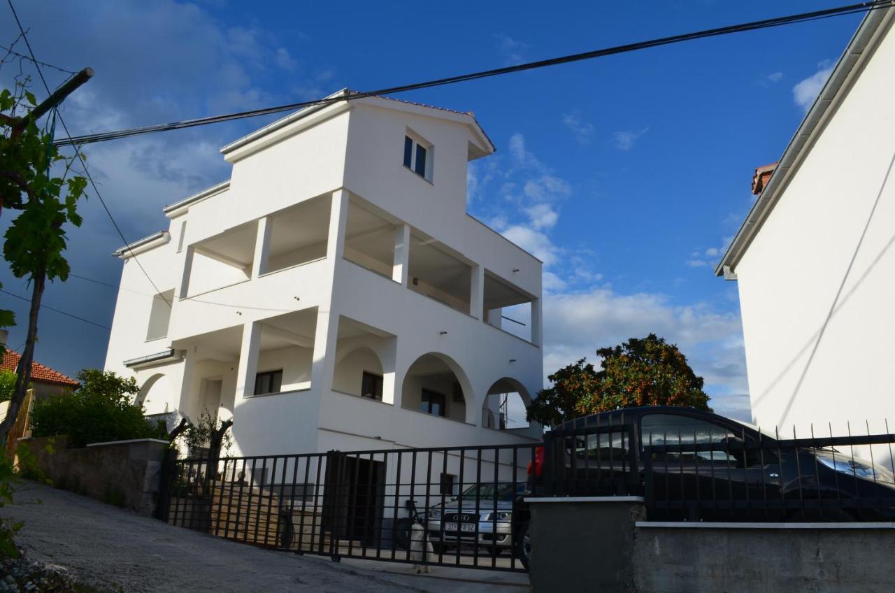 Apartmani Rita Slatine Esterno foto
